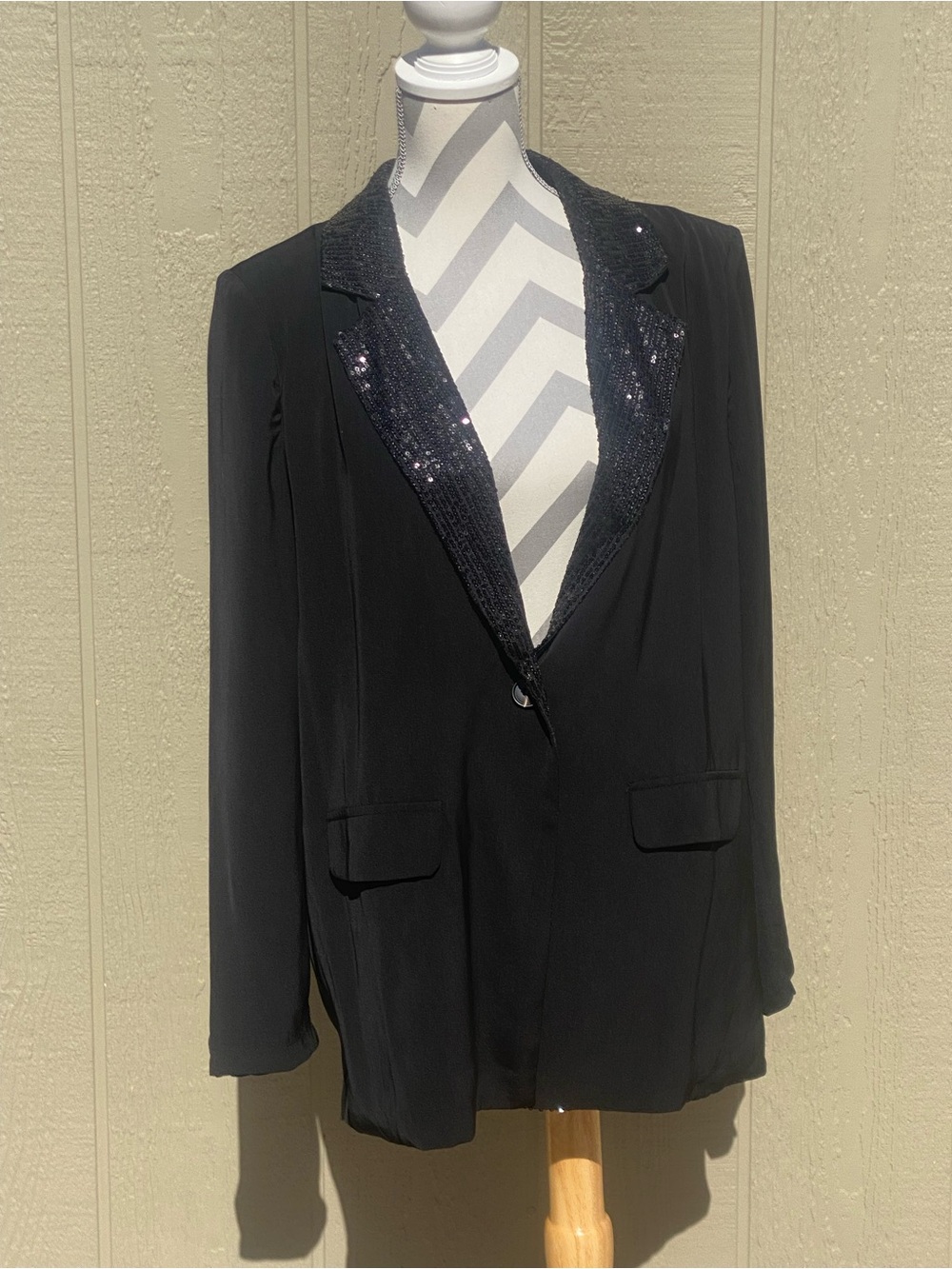 Vici Large Black Sequin Lapel Blazer - Picture 2 of 12